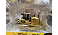 Масштабная модель 1/50 Caterpillar D7E