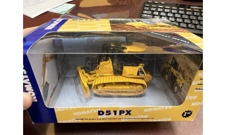 Масштабная модель бульдозера 1/50 Komatsu D51PX, масштабная модель трактора, Universal Hobbies, scale50