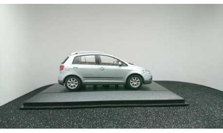 Volkswagen Cross Golf V light green 2007, масштабная модель, Minichamps, scale43