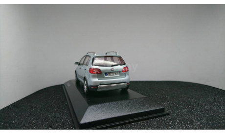 Volkswagen Cross Golf V light green 2007, масштабная модель, Minichamps, scale43