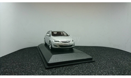 Opel Astra J 5d 2010 Silver, масштабная модель, Minichamps, scale43
