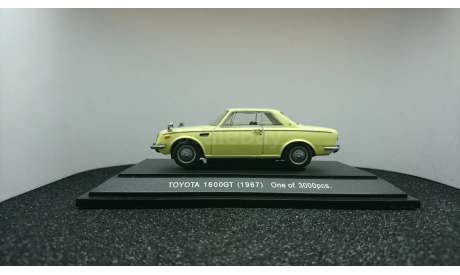 Toyota 1600GT  1967 yellow, редкая масштабная модель, Ebbro, scale43