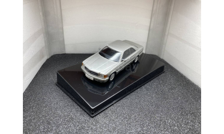 Mercedes-Benz 500 SEC W126 Coupe astral silver metallic, редкая масштабная модель, Autoart, scale43