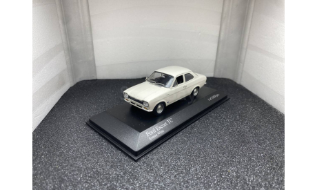 Ford Escort I Twin Cam 1986 ermine white, редкая масштабная модель, Minichamps, scale43