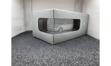 Mercedes Benz C-class T-modell Avantgarde S204 2007 calcitweiß, редкая масштабная модель, Mercedes-Benz, Schuco, scale43