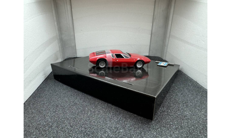 De Tomaso Mangusta 1969 red, редкая масштабная модель, Minichamps, scale43