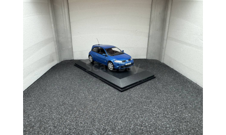 Renault Megane Sport 2004 blue metallic, редкая масштабная модель, Universal Hobbies, scale43