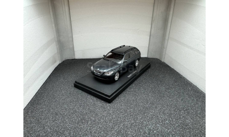 BMW 545i  Touring E61 2004 titan gray, редкая масштабная модель, Kyosho, scale43