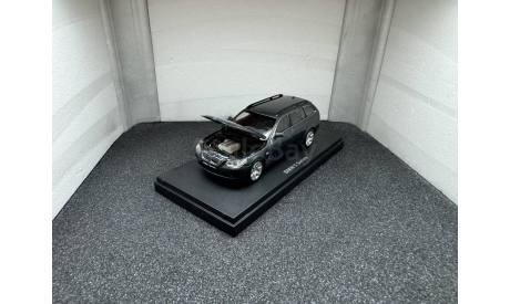 BMW 545i  Touring E61 2004 titan gray, редкая масштабная модель, Kyosho, scale43