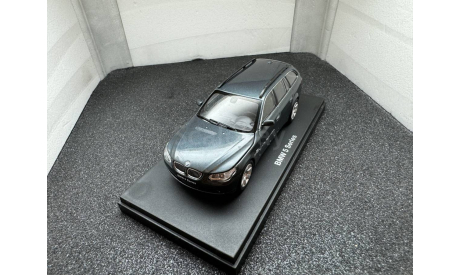 BMW 545i  Touring E61 2004 titan gray, редкая масштабная модель, Kyosho, scale43