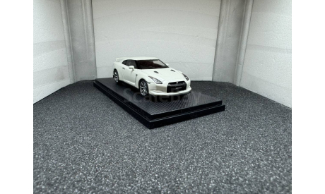 Nissan Skyline GT-R  R35 2007 white pearl, редкая масштабная модель, Ebbro, scale43