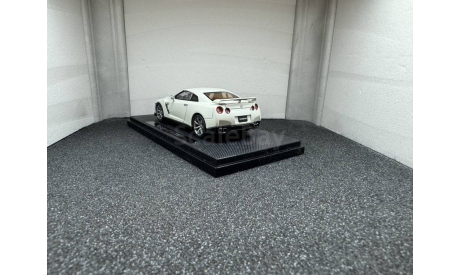 Nissan Skyline GT-R  R35 2007 white pearl, редкая масштабная модель, Ebbro, scale43