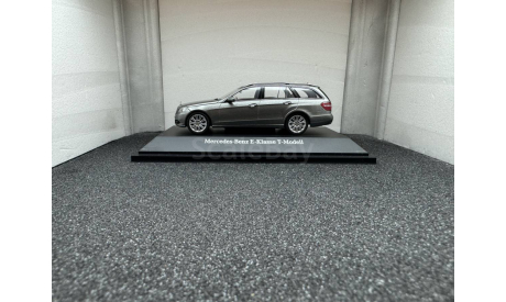 Mercedes-Benz E-Klasse 2009 T-model S212 Elegance silver palladium metallic, редкая масштабная модель, Schuco, scale43