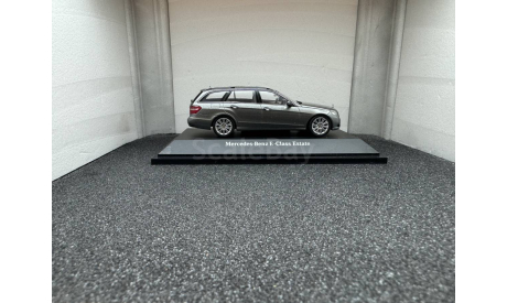 Mercedes-Benz E-Klasse 2009 T-model S212 Elegance silver palladium metallic, редкая масштабная модель, Schuco, scale43