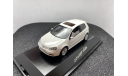 Volkswagen Golf V concept white, редкая масштабная модель, Schuco, scale43