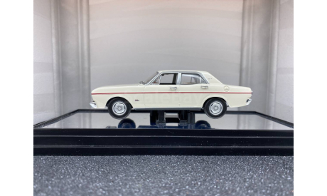 Ford Falcon XT GT 1968 polar white, редкая масштабная модель, Classic Carlectables, 1:43, 1/43
