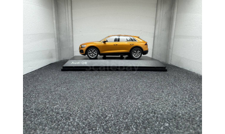 Audi Q8 Dragon Orange, масштабная модель, Norev, scale43