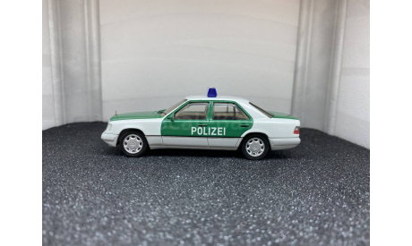 Mercedes-Benz E320 W124 Limousine Polizei, редкая масштабная модель, Herpa, scale43