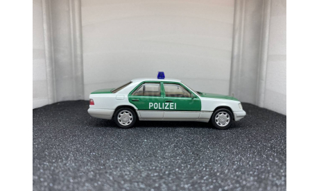 Mercedes-Benz E320 W124 Limousine Polizei, редкая масштабная модель, Herpa, scale43