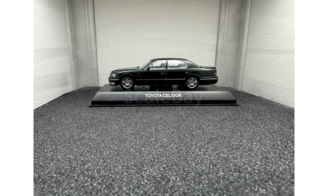 Toyota Celsior UCF 21  dark green mica  P.I.O. toning, редкая масштабная модель, Kyosho, scale43