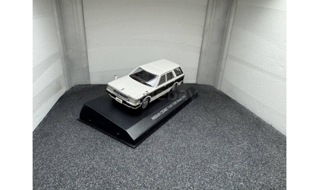 Nissan Cedric Y30 Van V20E Deluxe 1999, white / brown, редкая масштабная модель, AOSHIMA, scale43