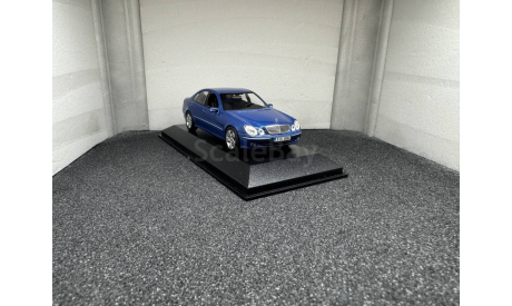 Mercedes-Benz  E320 W211 Limousine 2002 jaspisblau, редкая масштабная модель, Minichamps, scale43