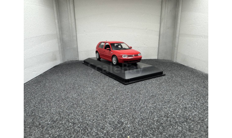 Volkswagen Golf Mk4 Saloon 1997 red, редкая масштабная модель, Minichamps, scale43