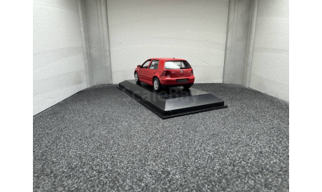 Volkswagen Golf Mk4 Saloon 1997 red, редкая масштабная модель, Minichamps, scale43