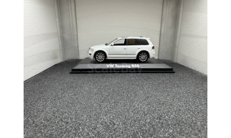 Volkswagen Touareg Facelift (Typ 7L GP) 2007 - 2010  R50 white, редкая масштабная модель, Norev, scale43