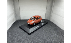 Nissan March  paprika orange