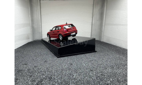 BMW 1-series E87 2004 japanrot, редкая масштабная модель, Autoart, scale43
