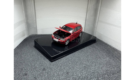 BMW 1-series E87 2004 japanrot, редкая масштабная модель, Autoart, scale43