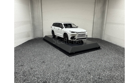 Lexus TX 500h F Sport Performance platinum white, редкая масштабная модель, Kyosho, scale43