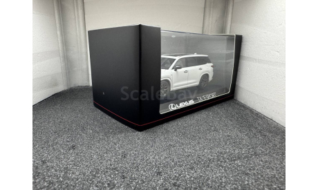 Lexus TX 500h F Sport Performance platinum white, редкая масштабная модель, Kyosho, scale43