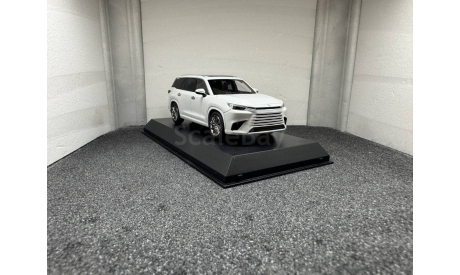 Lexus TX 350 platinum white, редкая масштабная модель, Kyosho, scale43