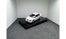 Subaru Legacy B4 1999 white, редкая масштабная модель, Autoart, scale43