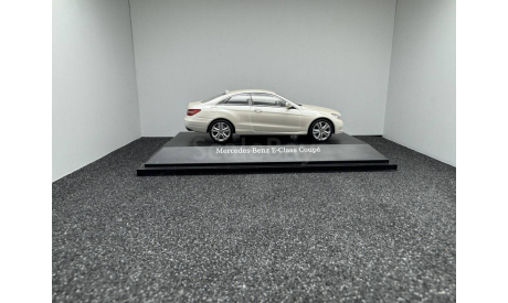 Mercedes-Benz E-klasse coupe C207 2009 diamantweiis, редкая масштабная модель, Schuco, scale43