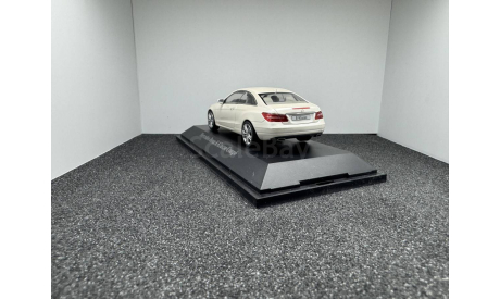 Mercedes-Benz E-klasse coupe C207 2009 diamantweiis, редкая масштабная модель, Schuco, scale43