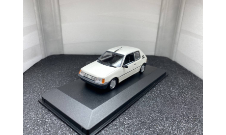 Peugeot  205 XR 1990 white, масштабная модель, Minichamps, scale43