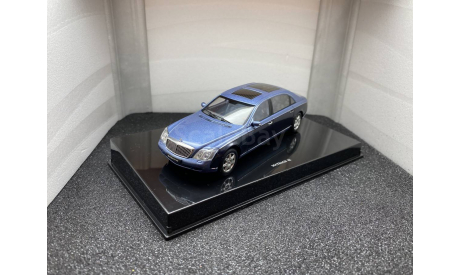 Maybach 62 LWB 2005 coted azur blue middle / coted azur blue dark, редкая масштабная модель, Autoart, scale43