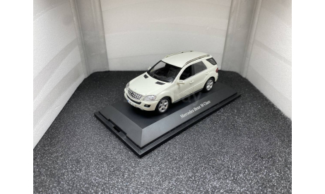 Mercedes-Benz M-Klasse W164 2005 calcit white uni, редкая масштабная модель, Minichamps, scale43