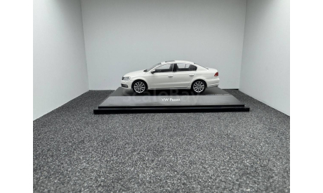 Volkswagen Passat Limousine 2011 Typ B7 candy white, редкая масштабная модель, Schuco, scale43