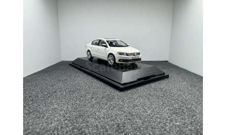 Volkswagen Passat Limousine 2011 Typ B7 candy white, редкая масштабная модель, Schuco, scale43