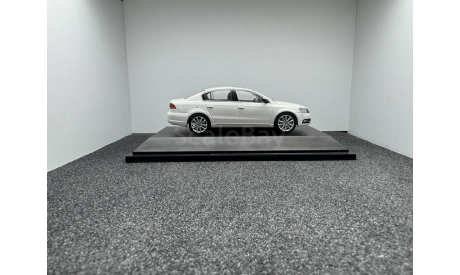 Volkswagen Passat Limousine 2011 Typ B7 candy white, редкая масштабная модель, Schuco, scale43