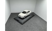 Mercedes-Benz E-Klasse W212 2009 Avantgarde calcitweiß, редкая масштабная модель, Schuco, 1:43, 1/43