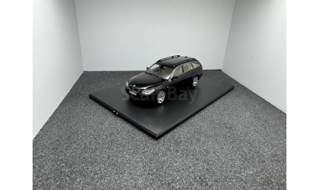 BMW 5 Touring E61 2004 saphirschwarzmet., редкая масштабная модель, Kyosho, scale43