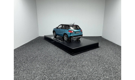 Suzuki Vitara 2015 turquoise / black, редкая масштабная модель, scale43