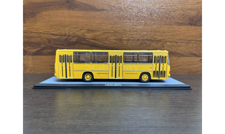 Ikarus 260.01 1973 янтарный, масштабная модель, DEMPRICE, scale43