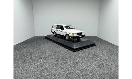 Volvo 240 GL Break Herrgardsvagn 1986 white, редкая масштабная модель, Minichamps, scale43