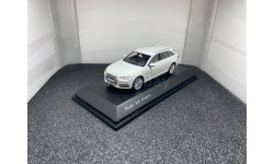 Audi A4 Avant B9 2015 glacier white